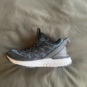 Nike ACG REACT